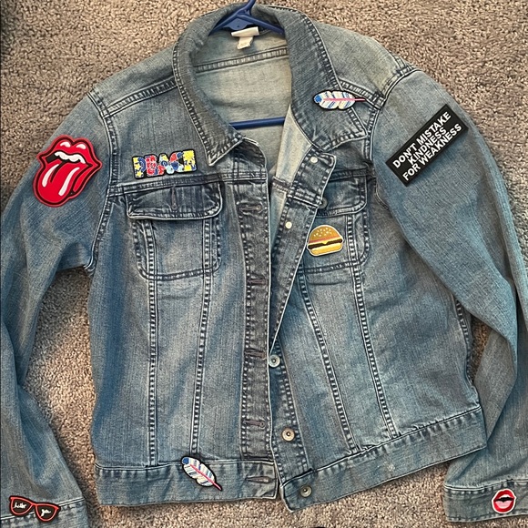 Merona Denim Jacket L w 8Iron ons separate now or can be ironed before shipping! - Picture 4 of 12